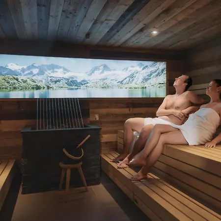 Luma Stubai Aparthotel - Skibus Zum Gletscher Direkt Vor Der Tuer Hotel Neustift im Stubaital