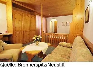 Brennerspitz Готель Нойштіфт-ім-Штубайталь